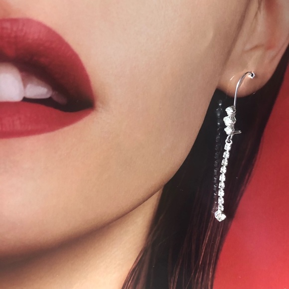 Neiman Marcus Long Crystal Line long Drop shoulder skim style Earrings - Picture 2 of 9